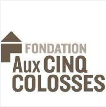 Aux cinq colosses