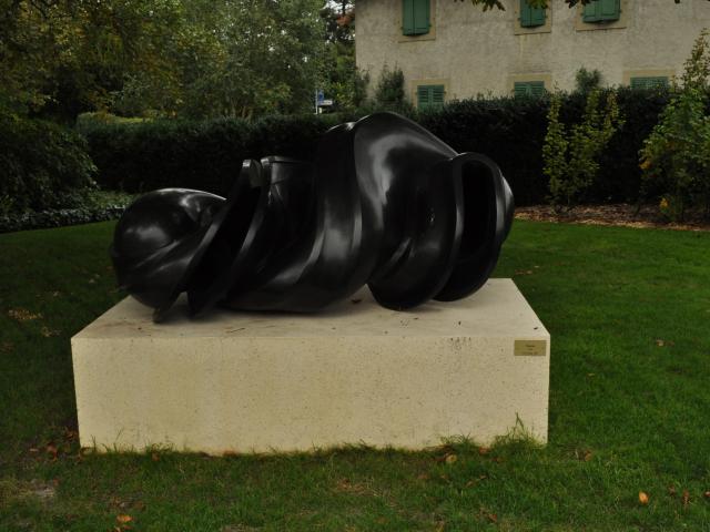 Cragg, Tony: Taurus (1998)