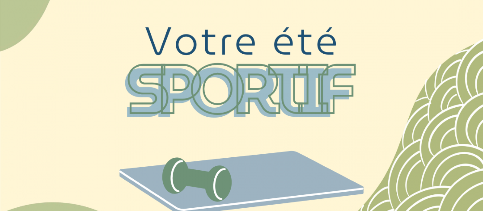 image d'un emplacement en sable avec un matelas de sport et une haltère