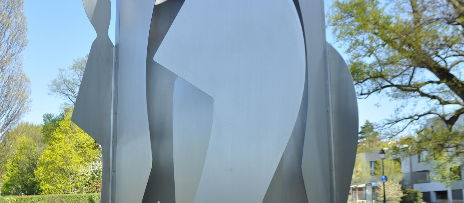 Nancy Mizrahi - Tout autour triangle Nancy Mizrahi - Tout autour triangle